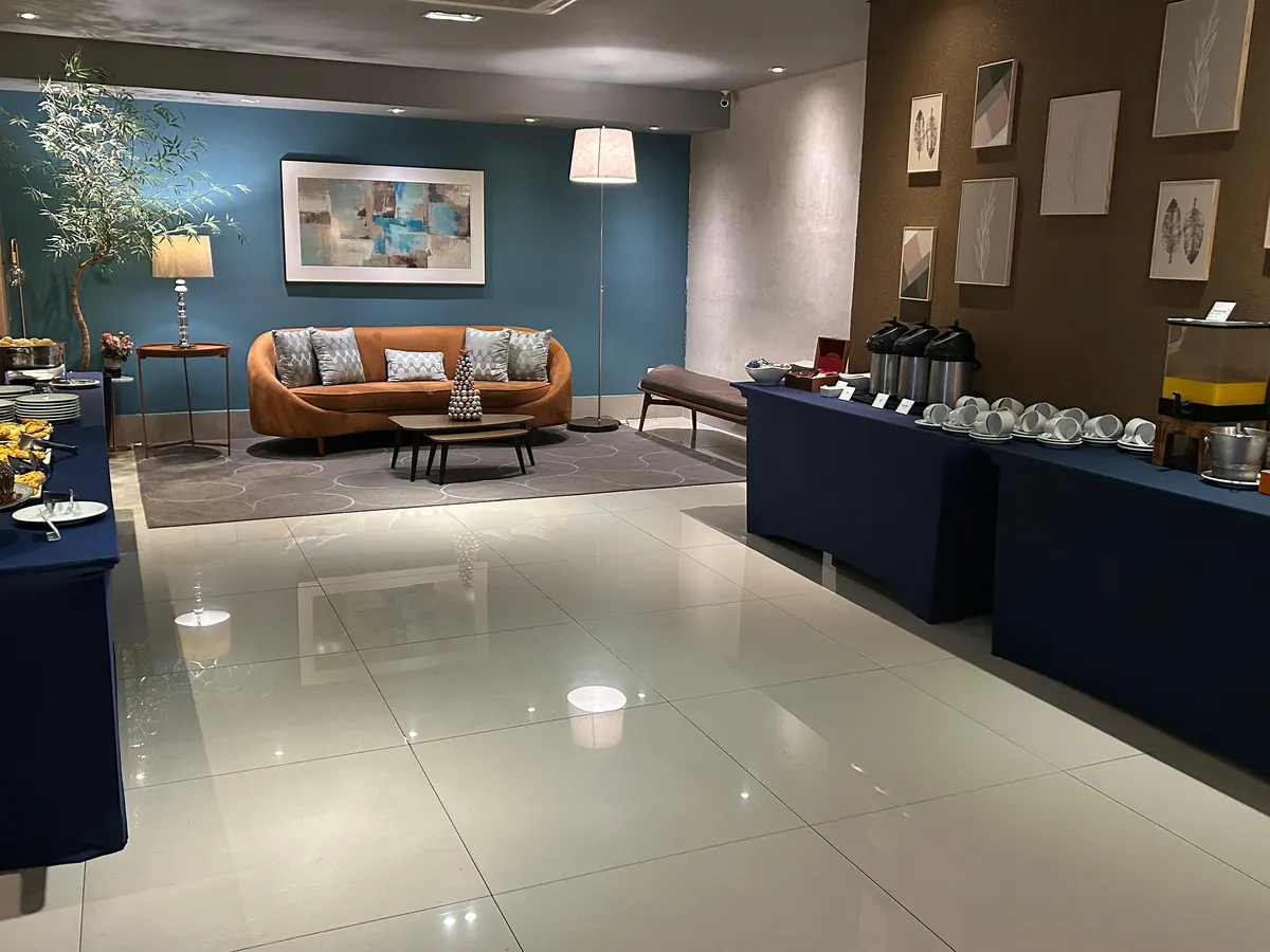Coffee break montado no lounge do Hotel Heritage